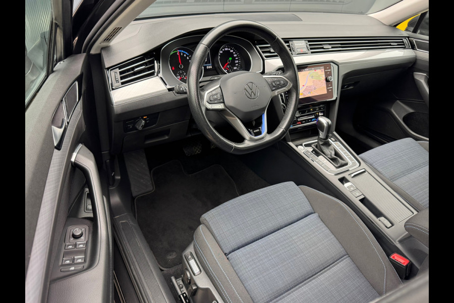 Volkswagen Passat Variant 1.4 TSI PHEV GTE * Trekhaak * Camera * Travel Assist * Massage *