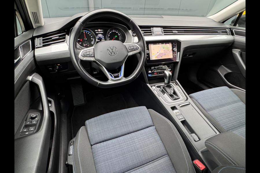 Volkswagen Passat Variant 1.4 TSI PHEV GTE * Trekhaak * Camera * Travel Assist * Massage *