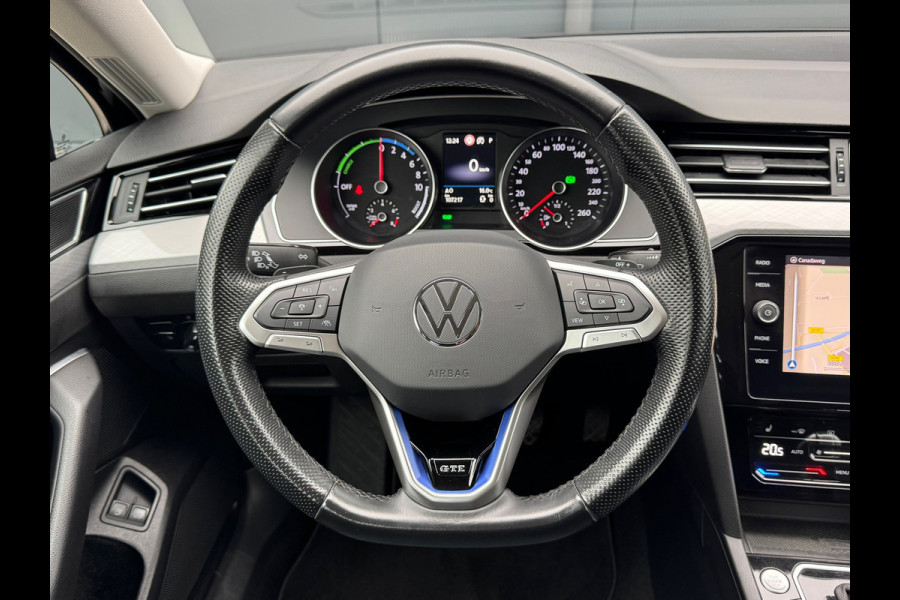 Volkswagen Passat Variant 1.4 TSI PHEV GTE * Trekhaak * Camera * Travel Assist * Massage *