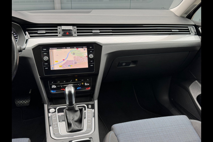 Volkswagen Passat Variant 1.4 TSI PHEV GTE * Trekhaak * Camera * Travel Assist * Massage *