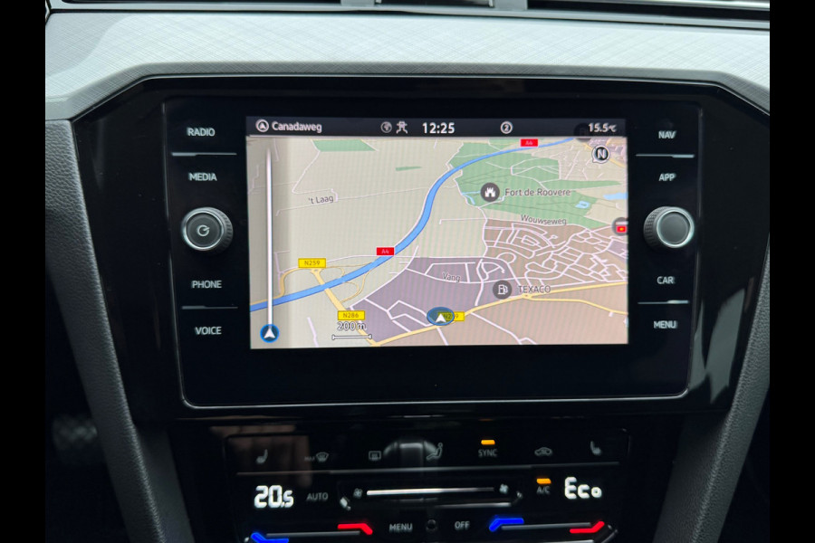 Volkswagen Passat Variant 1.4 TSI PHEV GTE * Trekhaak * Camera * Travel Assist * Massage *