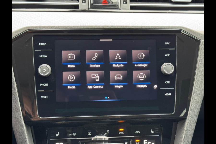 Volkswagen Passat Variant 1.4 TSI PHEV GTE * Trekhaak * Camera * Travel Assist * Massage *