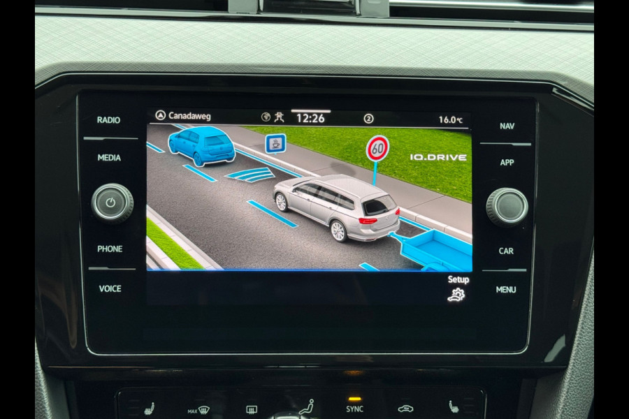 Volkswagen Passat Variant 1.4 TSI PHEV GTE * Trekhaak * Camera * Travel Assist * Massage *