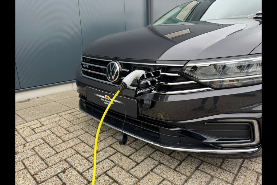 Volkswagen Passat Variant 1.4 TSI PHEV GTE * Trekhaak * Camera * Travel Assist * Massage *