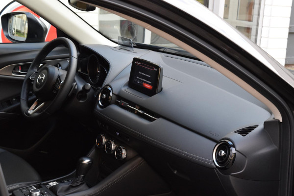 Mazda CX-3 2.0 SkyActiv-G 121 Luxury Mazda CX-3 2.0 SkyActiv-G 121 Luxury