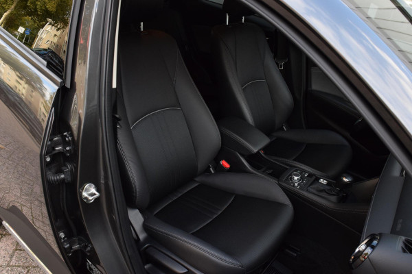 Mazda CX-3 2.0 SkyActiv-G 121 Luxury Mazda CX-3 2.0 SkyActiv-G 121 Luxury
