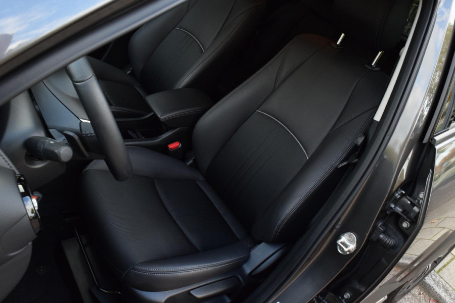 Mazda CX-3 2.0 SkyActiv-G 121 Luxury Mazda CX-3 2.0 SkyActiv-G 121 Luxury