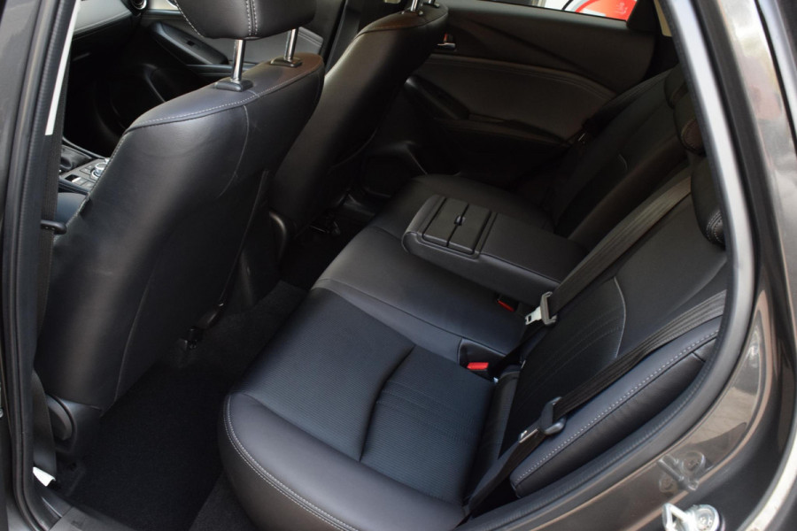 Mazda CX-3 2.0 SkyActiv-G 121 Luxury Mazda CX-3 2.0 SkyActiv-G 121 Luxury