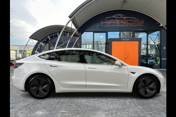 Tesla Model 3 Long Range AWD 75 kWh 84% SOH Trekhaak (1.000kg) Rijklaarprijs!