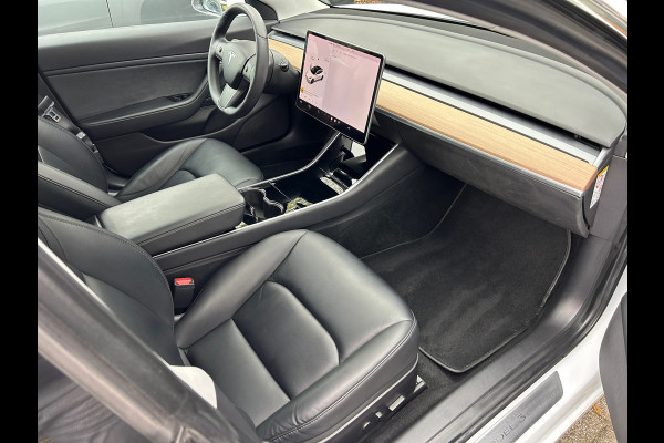 Tesla Model 3 Long Range AWD 75 kWh 84% SOH Trekhaak (1.000kg) Rijklaarprijs!