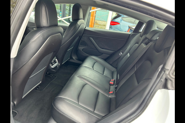 Tesla Model 3 Long Range AWD 75 kWh 84% SOH Trekhaak (1.000kg) Rijklaarprijs!
