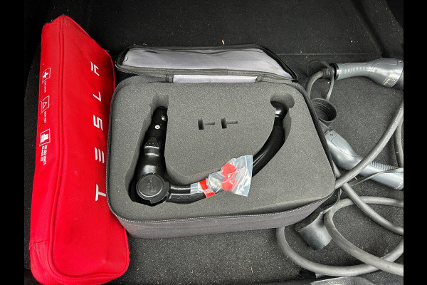 Tesla Model 3 Long Range AWD 75 kWh 84% SOH Trekhaak (1.000kg) Rijklaarprijs!