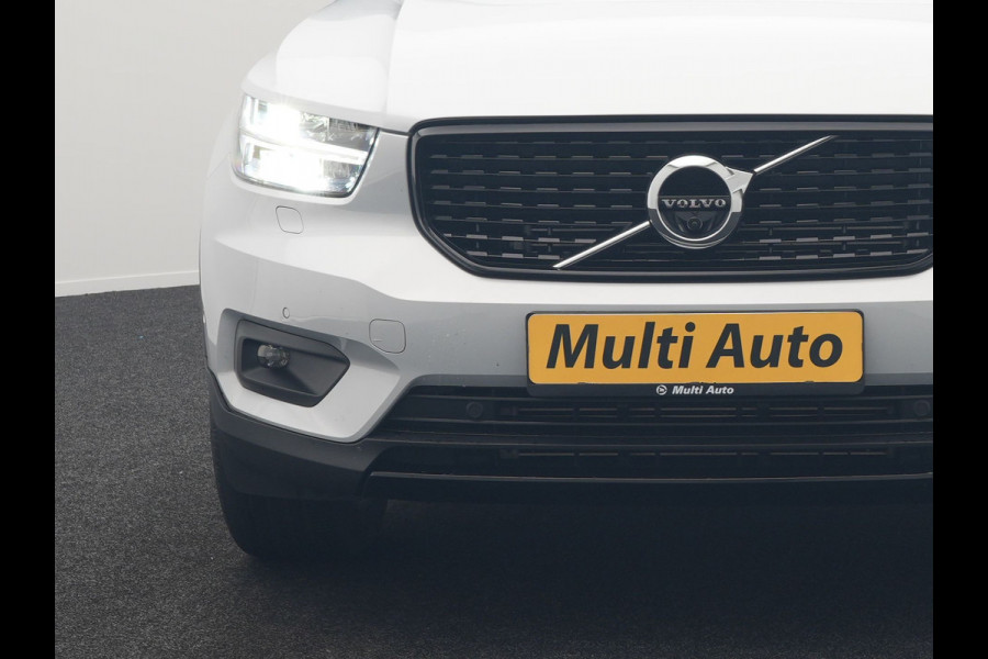 Volvo XC40 T4 Recharge R-Design Plug In Hybrid 211pk Dealer O.H PHEV | Panodak | Adaptive Cruise | 360 Camera | Alcantara Sportstoelen Memory & Verwarmd | Harman & Kardon | Apple Carplay | Stuur Verwarmd | Navigatie | Virtual | DAB |