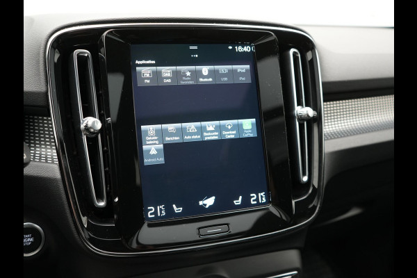 Volvo XC40 T4 Recharge R-Design Plug In Hybrid 211pk Dealer O.H PHEV | Panodak | Adaptive Cruise | 360 Camera | Alcantara Sportstoelen Memory & Verwarmd | Harman & Kardon | Apple Carplay | Stuur Verwarmd | Navigatie | Virtual | DAB |