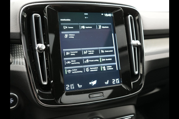 Volvo XC40 T4 Recharge R-Design Plug In Hybrid 211pk Dealer O.H PHEV | Panodak | Adaptive Cruise | 360 Camera | Alcantara Sportstoelen Memory & Verwarmd | Harman & Kardon | Apple Carplay | Stuur Verwarmd | Navigatie | Virtual | DAB |