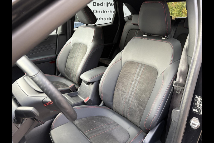 Ford Kuga 2.5 PHEV ST-Line X | 243pk | Driver Assistance Pack | Winterpack | Wegklapbare Trekhaak | Technology Pack | Agate Black Ford Kuga 2.5 PHEV ST-Line X | 243pk | Driver Assistance Pack | Winterpack | Wegklapbare Trekhaak | Technology Pack | Agate Black