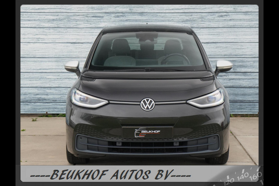 Volkswagen ID.3 First Plus 58 kWh Trekhaak Carplay Soh 92.8%