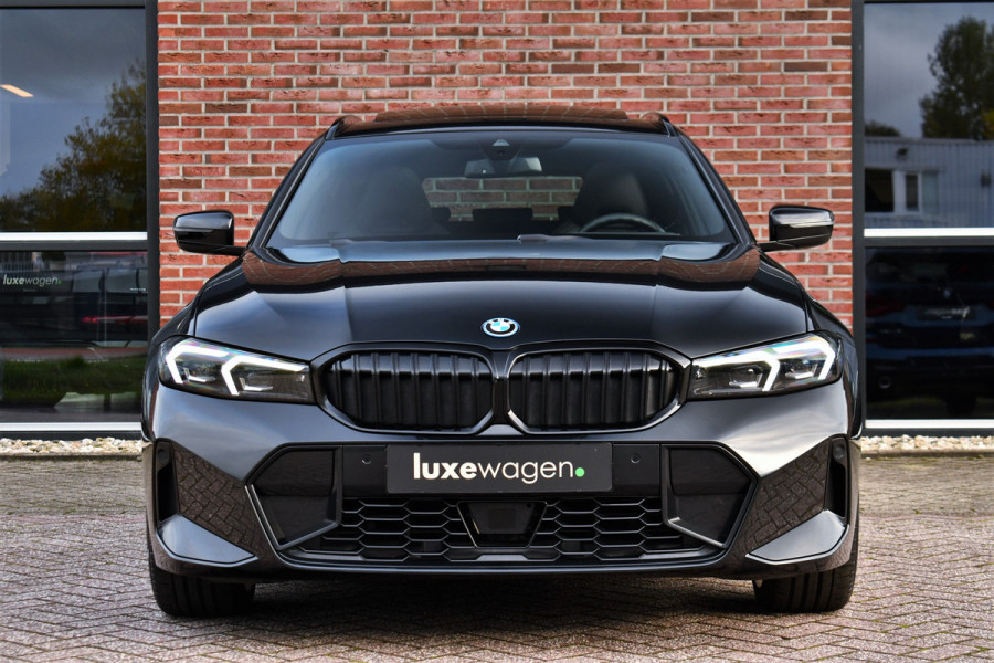 BMW 3 Serie Touring 330e xDrive M-Sport Pro Pano M-zetels ACC HUD 19inch El-klep BMW 3 Serie Touring 330e xDrive M-Sport Pro Pano M-zetels ACC HUD 19inch El-klep