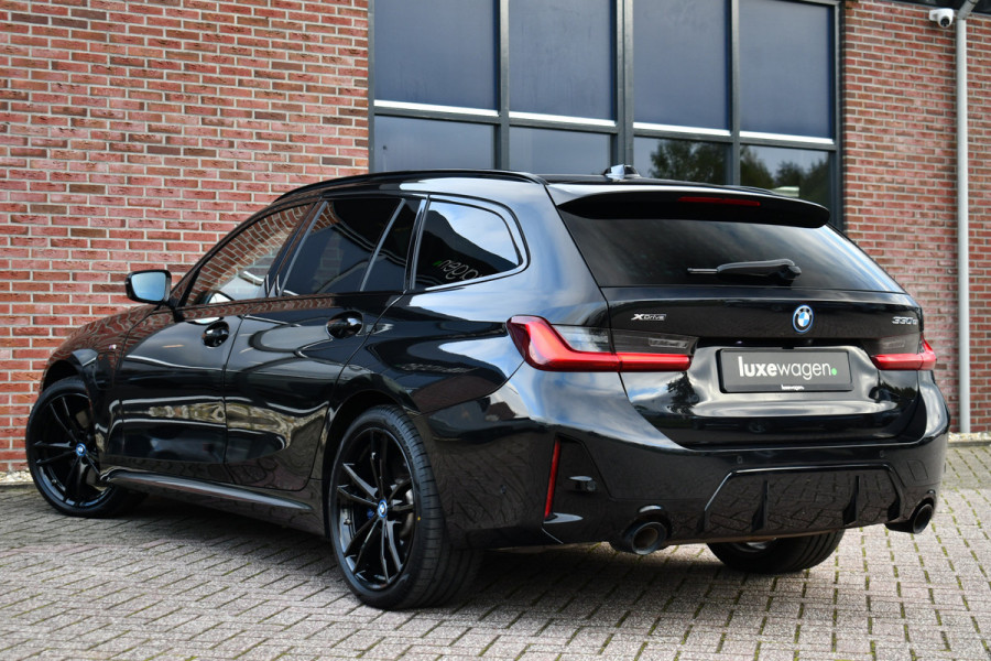 BMW 3 Serie Touring 330e xDrive M-Sport Pro Pano M-zetels ACC HUD 19inch El-klep BMW 3 Serie Touring 330e xDrive M-Sport Pro Pano M-zetels ACC HUD 19inch El-klep