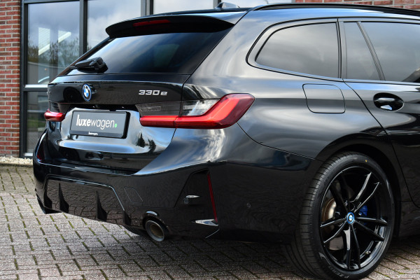 BMW 3 Serie Touring 330e xDrive M-Sport Pro Pano M-zetels ACC HUD 19inch El-klep BMW 3 Serie Touring 330e xDrive M-Sport Pro Pano M-zetels ACC HUD 19inch El-klep