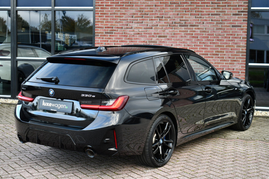 BMW 3 Serie Touring 330e xDrive M-Sport Pro Pano M-zetels ACC HUD 19inch El-klep BMW 3 Serie Touring 330e xDrive M-Sport Pro Pano M-zetels ACC HUD 19inch El-klep