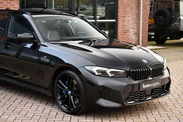 BMW 3 Serie Touring 330e xDrive M-Sport Pro Pano M-zetels ACC HUD 19inch El-klep BMW 3 Serie Touring 330e xDrive M-Sport Pro Pano M-zetels ACC HUD 19inch El-klep