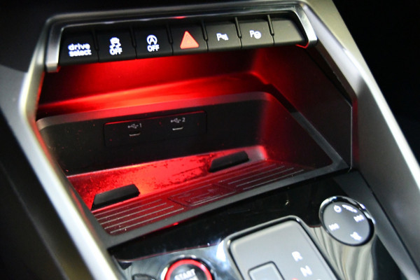 Audi A3 Sportback 2.5 TFSI RS 3 quattro Pano/Sfeer/Matrix/Keyless Audi A3 Sportback 2.5 TFSI RS 3 quattro Pano/Sfeer/Matrix/Keyless