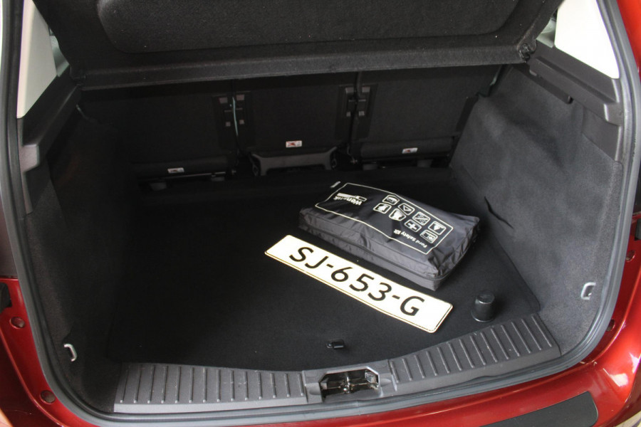 Ford C-MAX 1.5 EcoBoost 150 PK Titanium | Trekhaak | Adaptieve Cruise Control | Camera | PDC V+A | Navigatie | Climate Control | Voorruitverwarming | 17 INCH Lichtmetalen Velgen | Dealeronderhouden