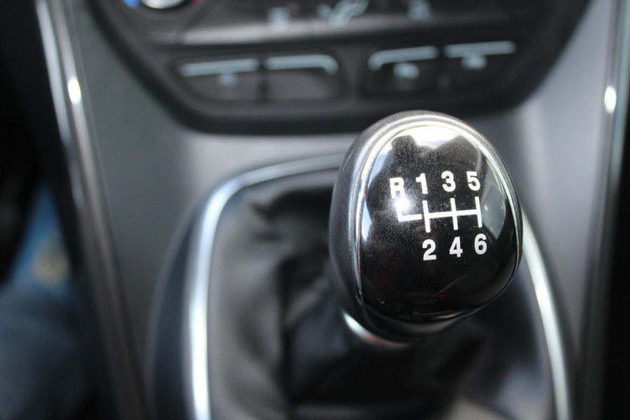 Ford C-MAX 1.5 EcoBoost 150 PK Titanium | Trekhaak | Adaptieve Cruise Control | Camera | PDC V+A | Navigatie | Climate Control | Voorruitverwarming | 17 INCH Lichtmetalen Velgen | Dealeronderhouden