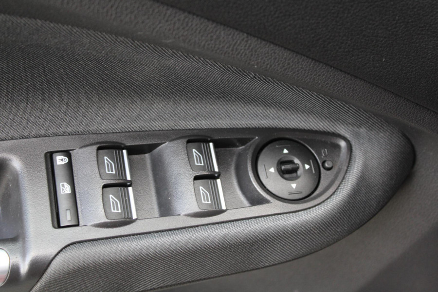 Ford C-MAX 1.5 EcoBoost 150 PK Titanium | Trekhaak | Adaptieve Cruise Control | Camera | PDC V+A | Navigatie | Climate Control | Voorruitverwarming | 17 INCH Lichtmetalen Velgen | Dealeronderhouden