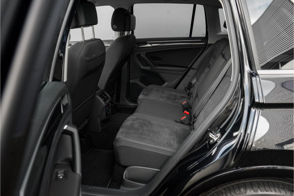 Volkswagen Tiguan 1.5 TSI Life Elegance ACC Winter Pack Suzuka 19" Trekhaak