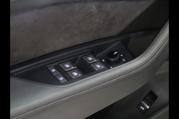 Audi e-tron e-tron 55 quattro advanced 95 kWh [TREKHAAK AFNEEMBAAR, APPLE CARPLAY, ANDROID, MEMORY SEATS, CAMERA, ADAPTIVE CRUISE, VOL LEDER, STOELVERWARMING, CLIMATE, NIEUWSTAAT]