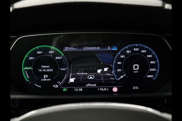 Audi e-tron e-tron 55 quattro advanced 95 kWh [TREKHAAK AFNEEMBAAR, APPLE CARPLAY, ANDROID, MEMORY SEATS, CAMERA, ADAPTIVE CRUISE, VOL LEDER, STOELVERWARMING, CLIMATE, NIEUWSTAAT]