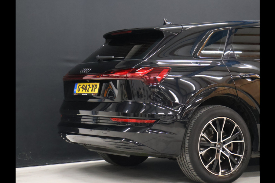 Audi e-tron e-tron 55 quattro advanced 95 kWh [TREKHAAK AFNEEMBAAR, APPLE CARPLAY, ANDROID, MEMORY SEATS, CAMERA, ADAPTIVE CRUISE, VOL LEDER, STOELVERWARMING, CLIMATE, NIEUWSTAAT]