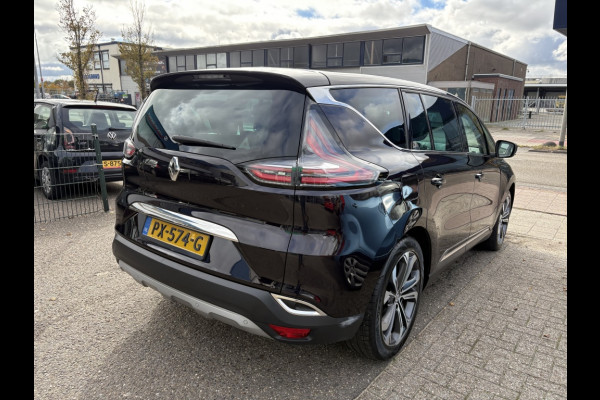 Renault Espace 1.6 dCi Initiale Paris 7 persoons Renault Espace 1.6 dCi Initiale Paris 7 persoons