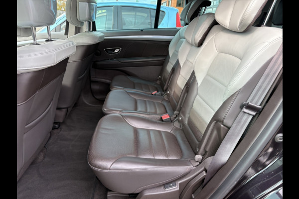 Renault Espace 1.6 dCi Initiale Paris 7 persoons Renault Espace 1.6 dCi Initiale Paris 7 persoons
