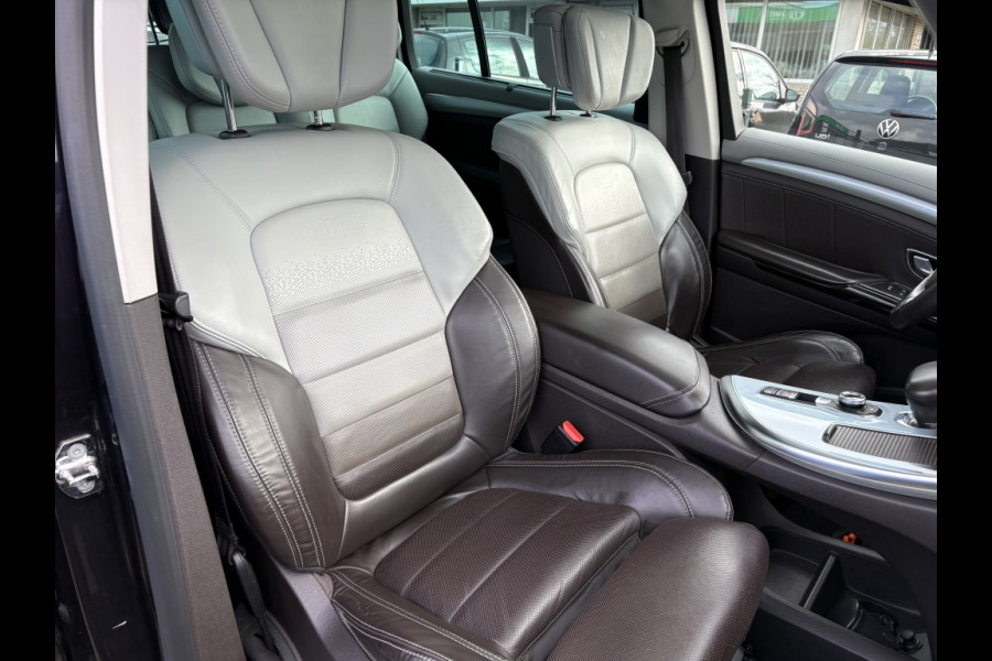 Renault Espace 1.6 dCi Initiale Paris 7 persoons Renault Espace 1.6 dCi Initiale Paris 7 persoons