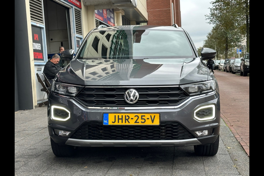 Volkswagen T-Roc 1.5 TSI Style Automaat Navi Clima Camera
