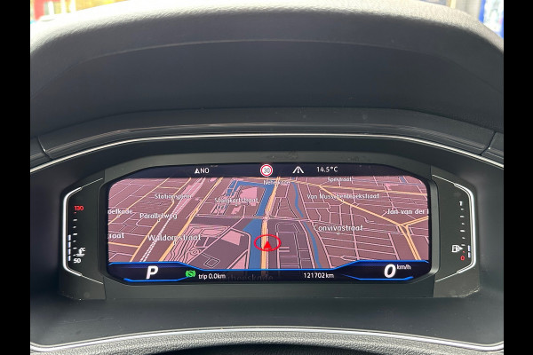 Volkswagen T-Roc 1.5 TSI Style Automaat Navi Clima Camera