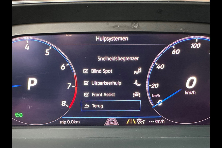 Volkswagen T-Roc 1.5 TSI Style Automaat Navi Clima Camera