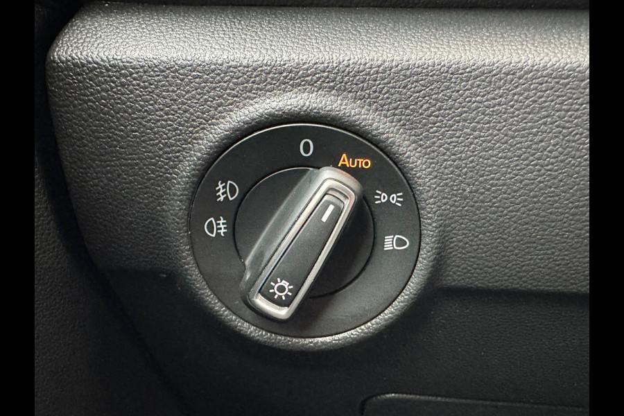 Volkswagen T-Roc 1.5 TSI Style Automaat Navi Clima Camera