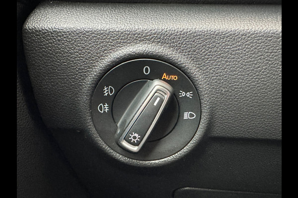 Volkswagen T-Roc 1.5 TSI Style Automaat Navi Clima Camera