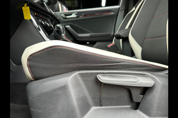 Volkswagen T-Roc 1.5 TSI Style Automaat Navi Clima Camera