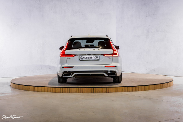 Volvo V60 2.0 T5 R-Design | Memory | Cruise control | Apple carplay |