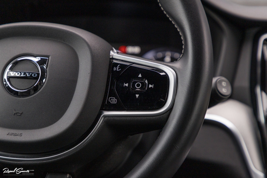 Volvo V60 2.0 T5 R-Design | Memory | Cruise control | Apple carplay |