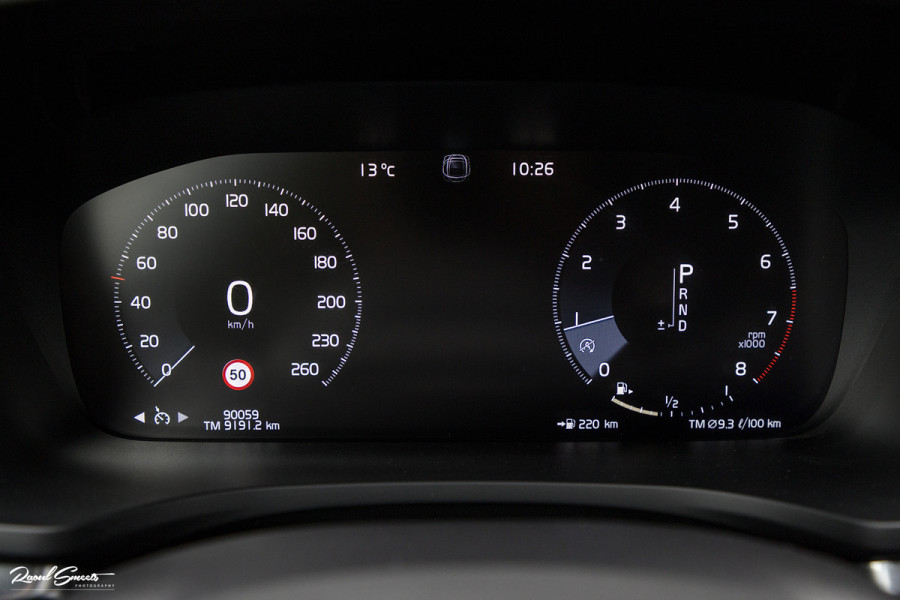 Volvo V60 2.0 T5 R-Design | Memory | Cruise control | Apple carplay |