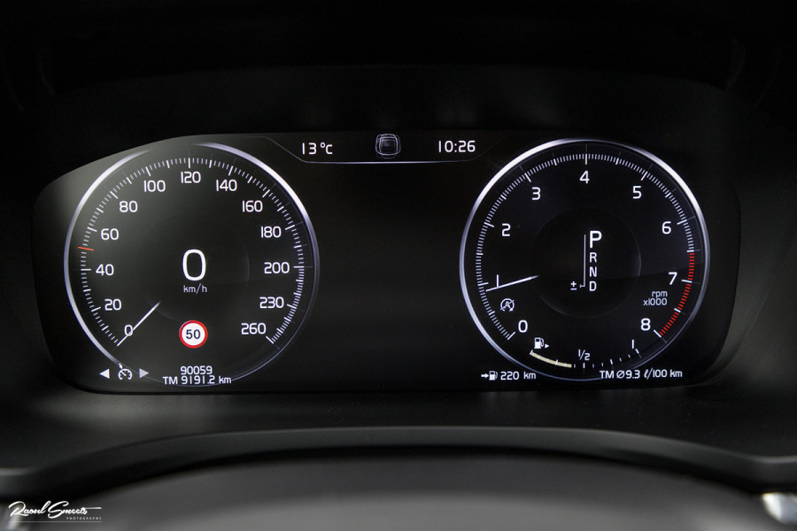 Volvo V60 2.0 T5 R-Design | Memory | Cruise control | Apple carplay |