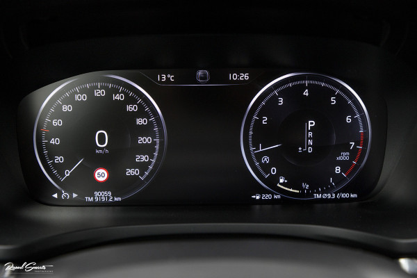 Volvo V60 2.0 T5 R-Design | Memory | Cruise control | Apple carplay |