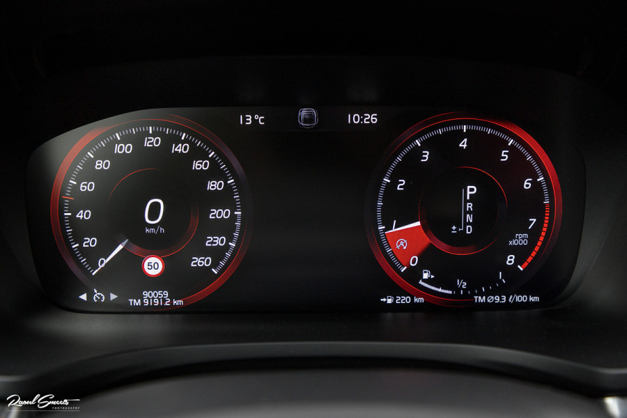 Volvo V60 2.0 T5 R-Design | Memory | Cruise control | Apple carplay |