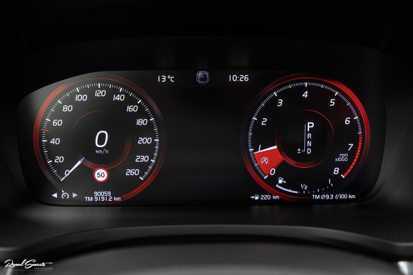 Volvo V60 2.0 T5 R-Design | Memory | Cruise control | Apple carplay |